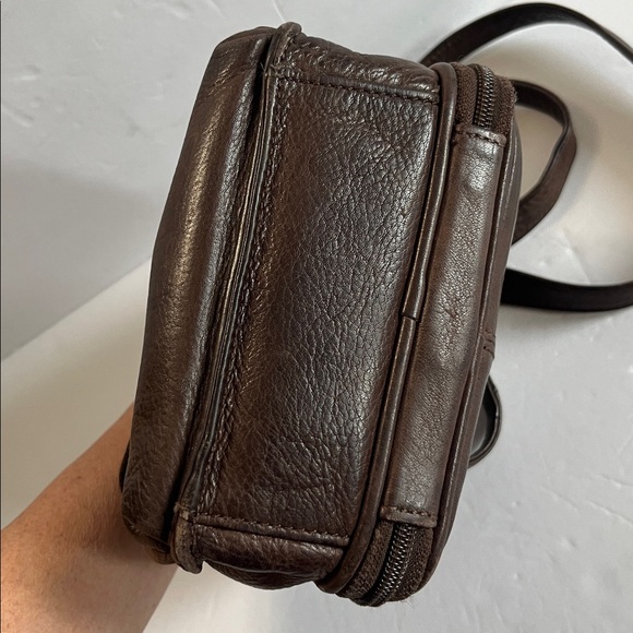 Vintage FOSSIL Y2K brown leather organizer crossbody - Picture 5 of 11